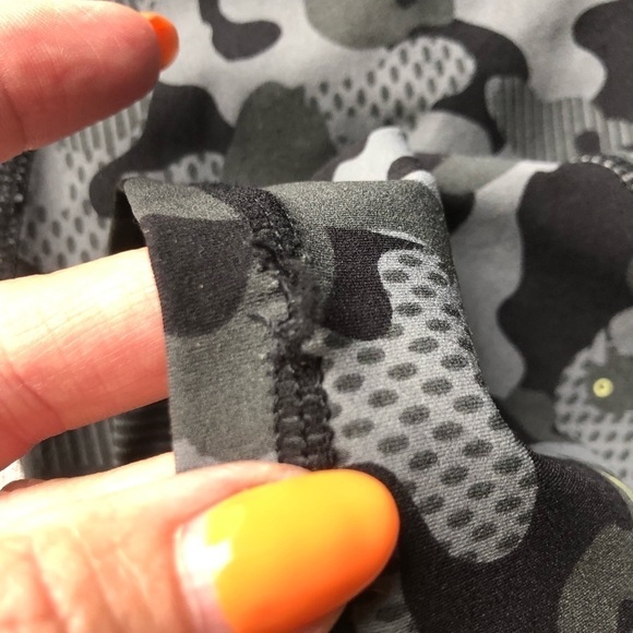 Sweaty Betty The Power Camo Pigeon Print 7/8 Leggings Small - Picture 12 of 15